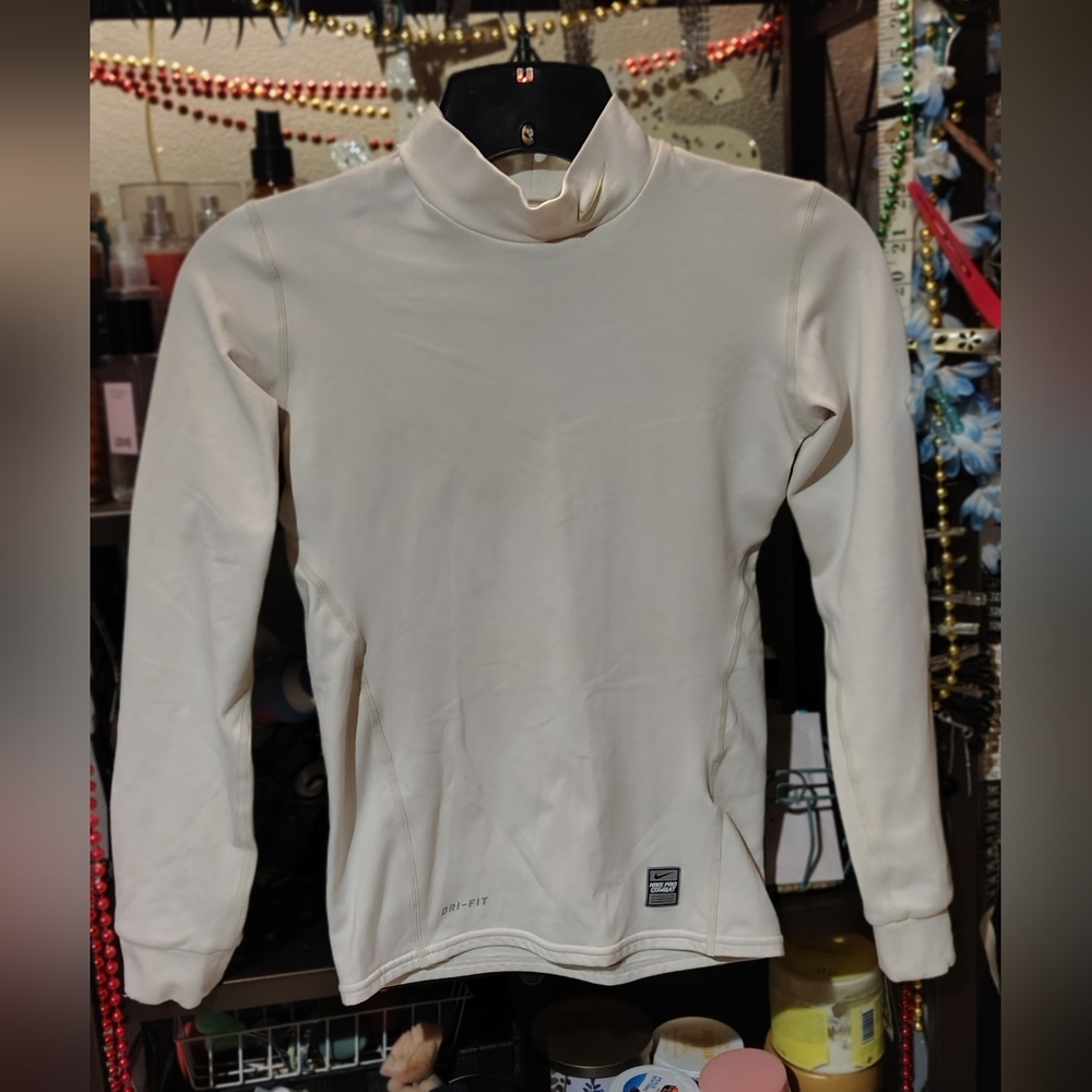 🎈Nike Pro Combat🎈BUY 1 GET 1 FREE🎈Compression Long Sleeve Top Youth 10-12 Yrs